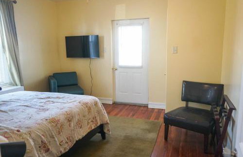 Lincoln Manor - Newly Renovated, 1mile from PHL Airport and Sports Stadiums - Foto 7