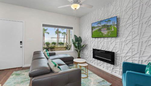 Bayfront Cottage- Pool - Hot Tub - Close to Beach - Foto 2