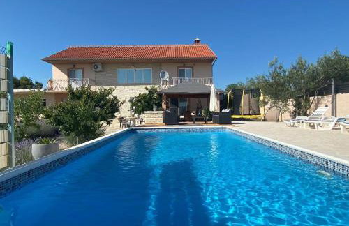 Beautiful Holiday Home in Lisicic - Foto 16