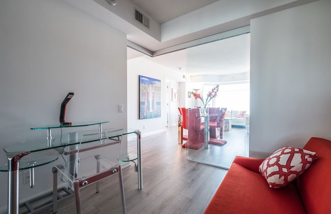 QuickStay - Luxury Executive in Yorkville (Yonge & Bloor) - Photo 14