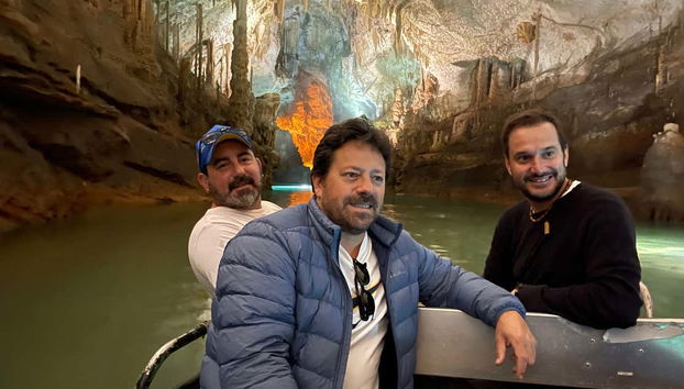 Excursión a Biblos, Gruta de Jeita y Harissa - Foto 4, BOAT RIDE INSIDE THE GROTTO