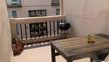 Ático en el centro con terraza - Photo 2