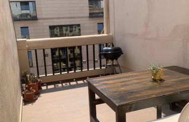 Ático en el centro con terraza - Photo 2