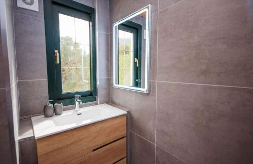 Impressive VILLA Dazura in Valtocado MIJAS - Photo 34