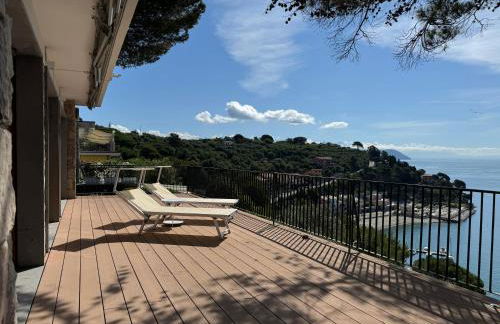 Modern and Elegant apartment with a spacious sea view terrace overlooking Palmaria Island Bright designer interiors Fully equipped Up to 6 guests Private parking Aircon All the comforts for a perfect stay - Foto 27