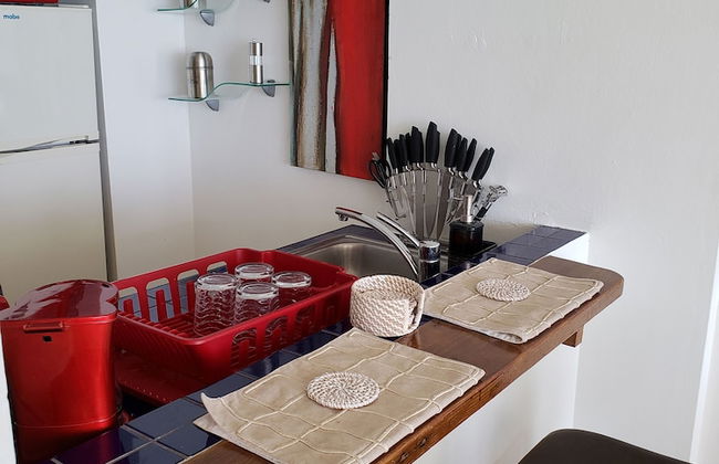 Gorgeous Beach Front Studio - Photo 5