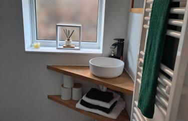 Whole Annexe in our family home & private entrance - Foto 12