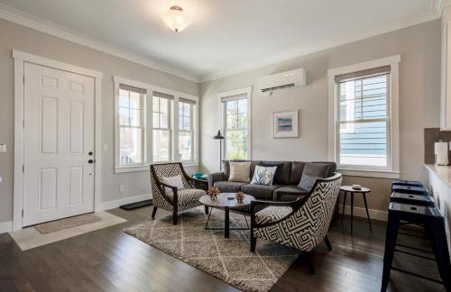 Being here Doing this by Seabrook Hospitality - Foto 2