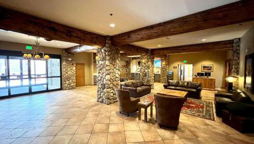 MT CB Mountain Side with King Bed, Hot Tub, Pool & Kitchen! - Foto 3