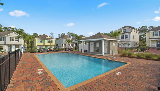 The FUN Orange Home in a Great Location With Bonus Game Room - Foto 5, Piscina