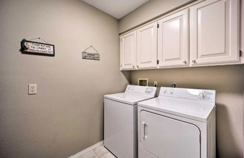 Lakefront Getaway with Private Dock and Kayaks! - Foto 35