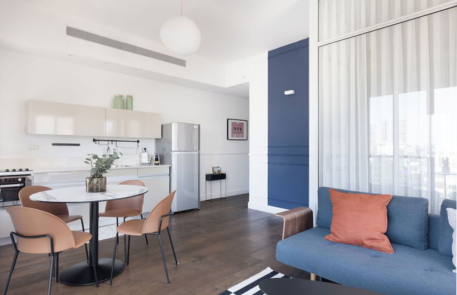 Bauhaus Boutique by TLV2rent - Photo 52