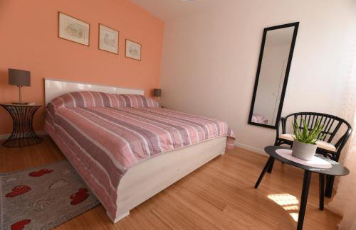 Mary's apartment - with free parking - Photo 21