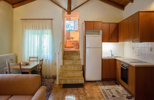 Dual House In Methydrio - Photo 39