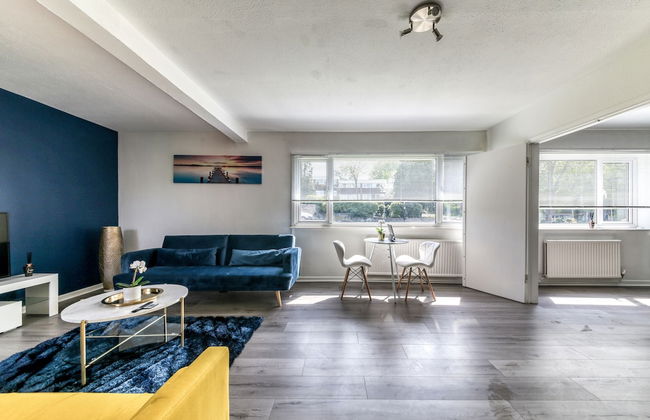 Contemporary 4 Bedroom Detached House With Parking and City Links - Foto 26