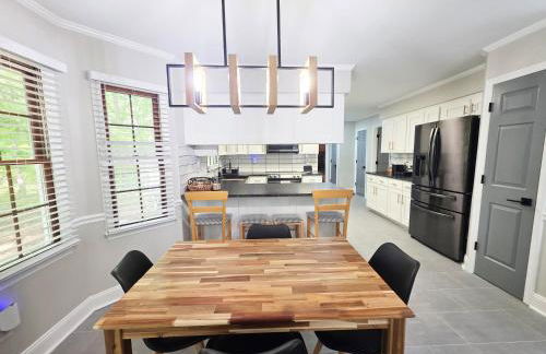 3BR House at Pine Forest Hideaway - 12 Minutes to UNC - Near Jordan Lake - Foto 19