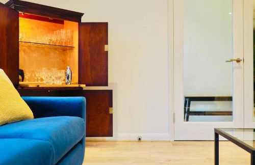 Spacious 3 bedroom Home w Parking in Farnborough - Foto 40