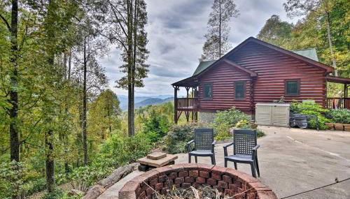 Cabin with BBQ and Games - Walk to Blue Ridge Parkway! - Foto 2