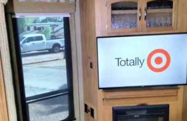 Majestic Quick Stop RV on Farm - Photo 4