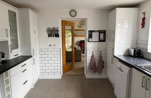 Bright, Stylish 1 KS Bed Bungalow with Private Garden - Foto 12