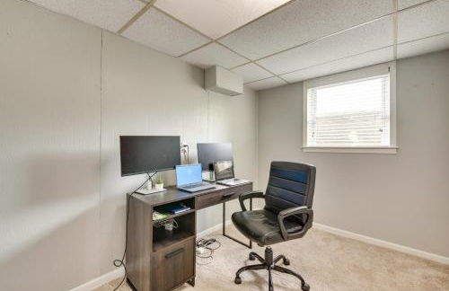 Family Home with Yard - 25 Mi to Downtown Atlanta! - Foto 14