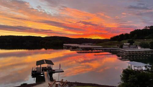 DockTales - Panoramic Views & Private Dock - Foto 5