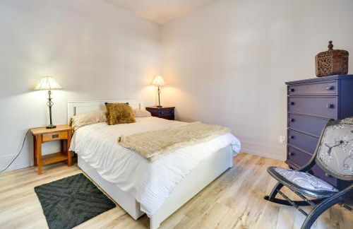 Dolorable Home with Yard - Walk to River! - Foto 17