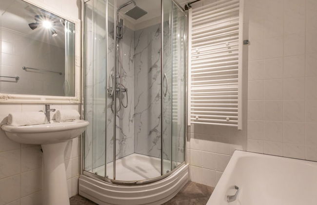 Welcoming Holiday Home With Garden - Photo 8