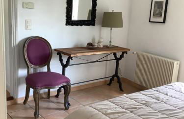 The Courtyard - Photo 4