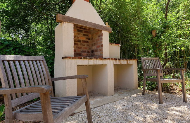 Spacious Farmhouse With Private Heated Pool in a Rustic Garden - Foto 51