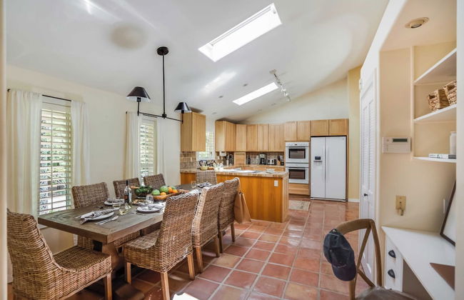 León by Avantstay Private Breathtaking Character Cottage w/ Pool & Hot Tub - Foto 19