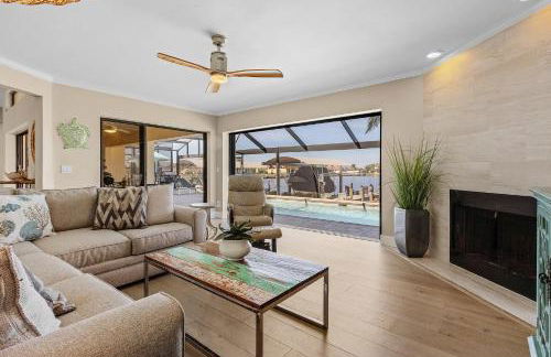 Modern, Luxurious, Waterfront home with Heated Pool - Villa Dock Holiday - Roelens Vacations - Foto 14