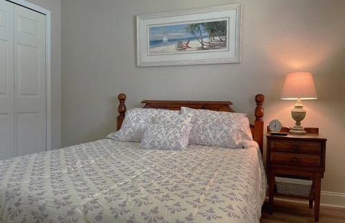 Relax with nature in our Waterfront 4 bedroom -HEATED POOL HOME-KING BED - Foto 45