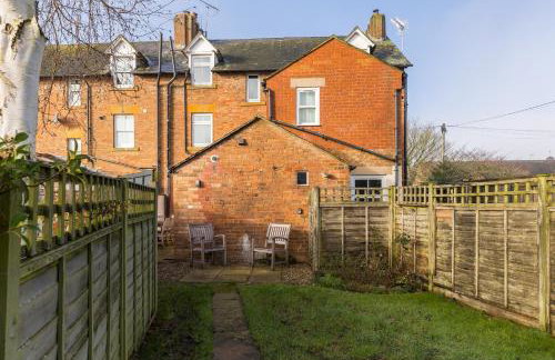 Stunning 2-bed Townhouse in Moreton-in-Marsh - Pass the Keys - Foto 8