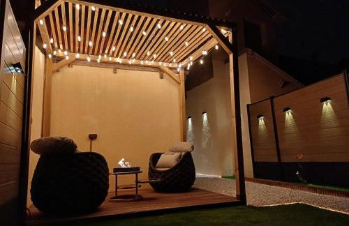 Sweety's Eden Jacuzzi - Jacuzzi privé Sauna Cinéma room Jardin - Terrasse centre-ville - Foto 4