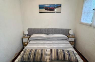 Beachfront Villa Sea & Garden - 2BR - AC - WiFi - BBQ - Parking - Pet Friendly - Foto 14