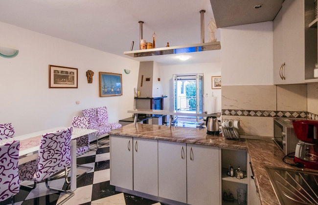 Holiday Home in Jasenice With Garden - Foto 9