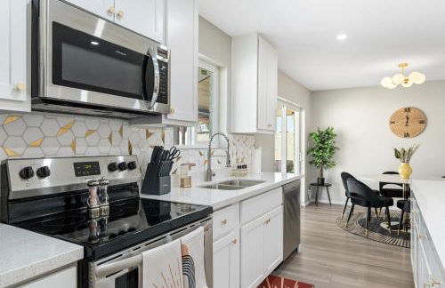 Cozy Warm Oasis-Heated Pool-Perfect location-Spring TRN - Foto 53