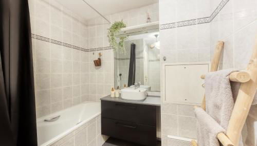 L'îlot Zen- Idéal pour famille-Groupe-Pro-Double Parking-highwifi-Aeroport Orly 8min-Paris30min - Foto 5, towels