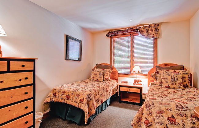 Highlands Area by East West Hospitality - Photo 6