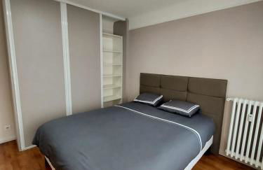 Bel appartement 2 pièces, sortie de métro ligne 8 - Foto 12