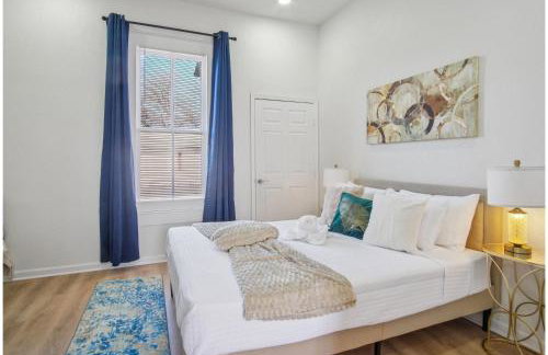 Cozy Historic Gem: 5 Mins to Downtown SA - Foto 18