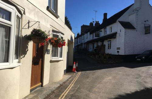 The Post House (Centre of riverside village) - Photo 30