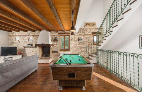 Villa in Sveti Lovrec Near Ski Resort - Foto 10