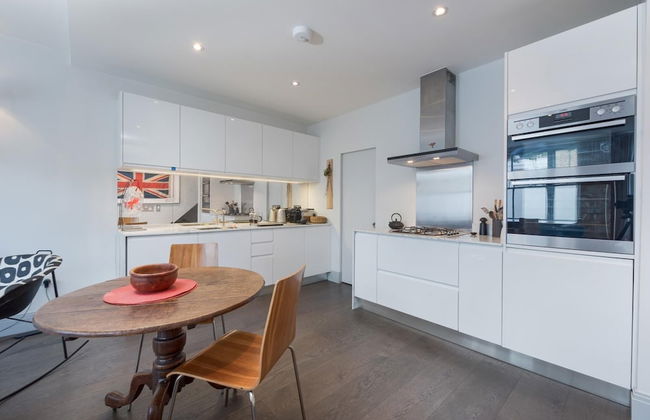 Classic Hammersmith Home by Ravenscourt Park by Underthedoormat - Foto 6