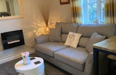 Lesbury Lodge - (a 'bijou residence') with hot tub - Foto 8