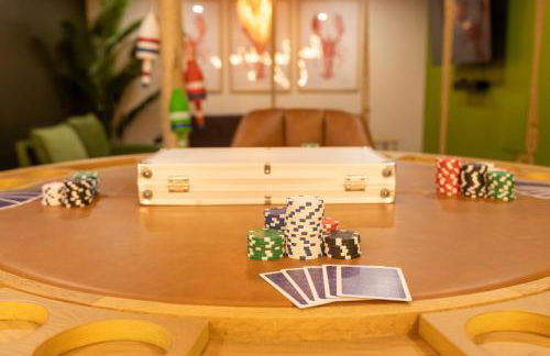 Cape Cod heated Pool, Putting Green, Speak Easy, Game room, - Foto 8