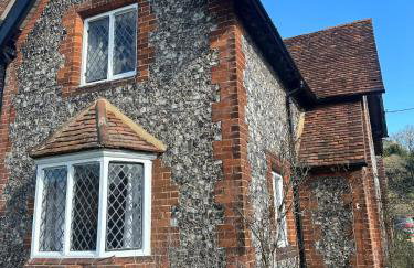 Charming Country Cottage with Lovely Views - Foto 12