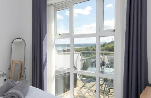 2 Bed Sea View Apartment with Balcony Parking - Pass the Keys - Foto 21