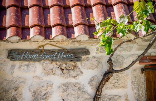 Home Sweet Home traditional Dalmatian house with pool - Photo 15